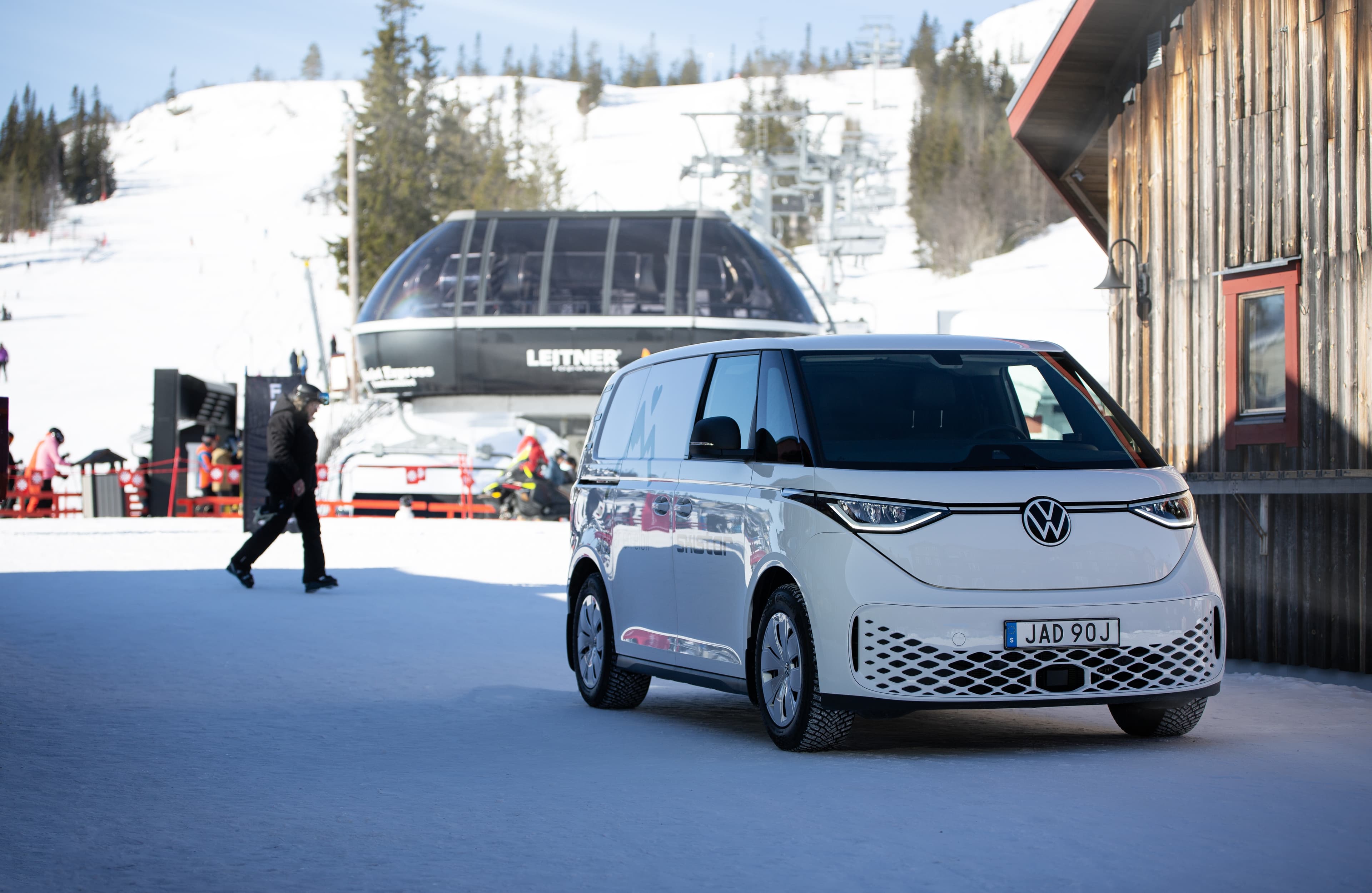 Lastutrymmet i ID. Buzz Cargo imponerar. ”Det är gigantiskt”, säger Per Granås, inköpschef Skistar.